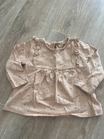 Haut manches longues rose avec des petits cœurs 12 mois kiabi