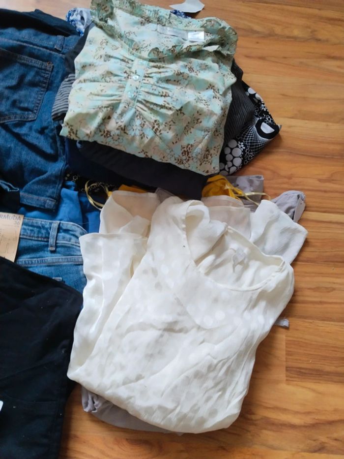 Énorme lot de vêtements de grossesse/maternité femme dont du neuf - photo numéro 3
