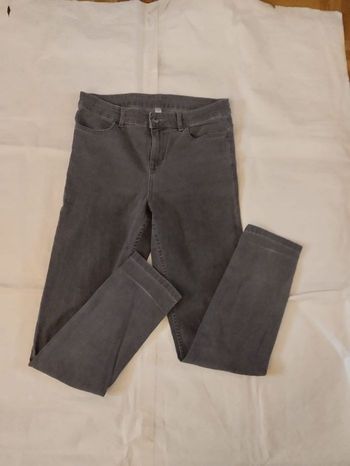Pantalon en jean taille M très bon état