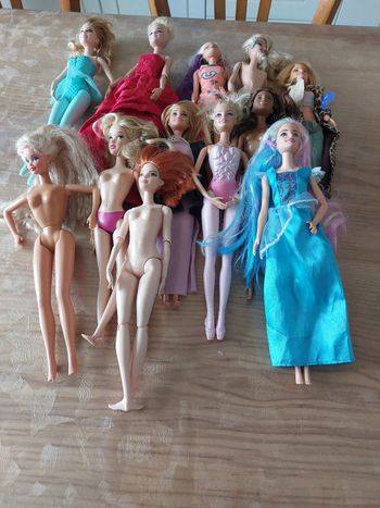 Poupées barbie