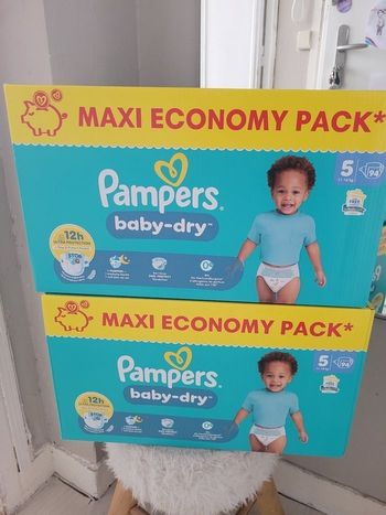 2x cartons Taille 5 Pampers Baby Dry - Maxi Economy Pack