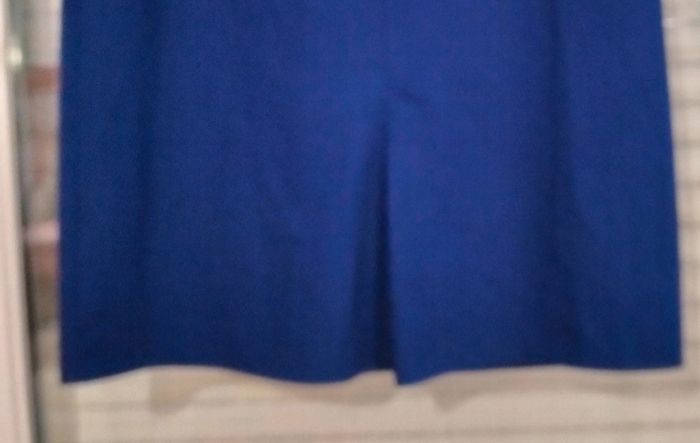 Jupe bleu taille 44/46 en très bon état - photo numéro 3