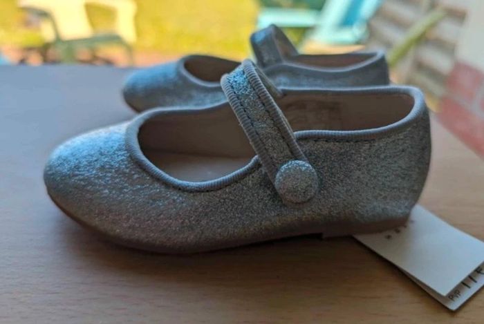 Ballerines pailletées argentées neuves