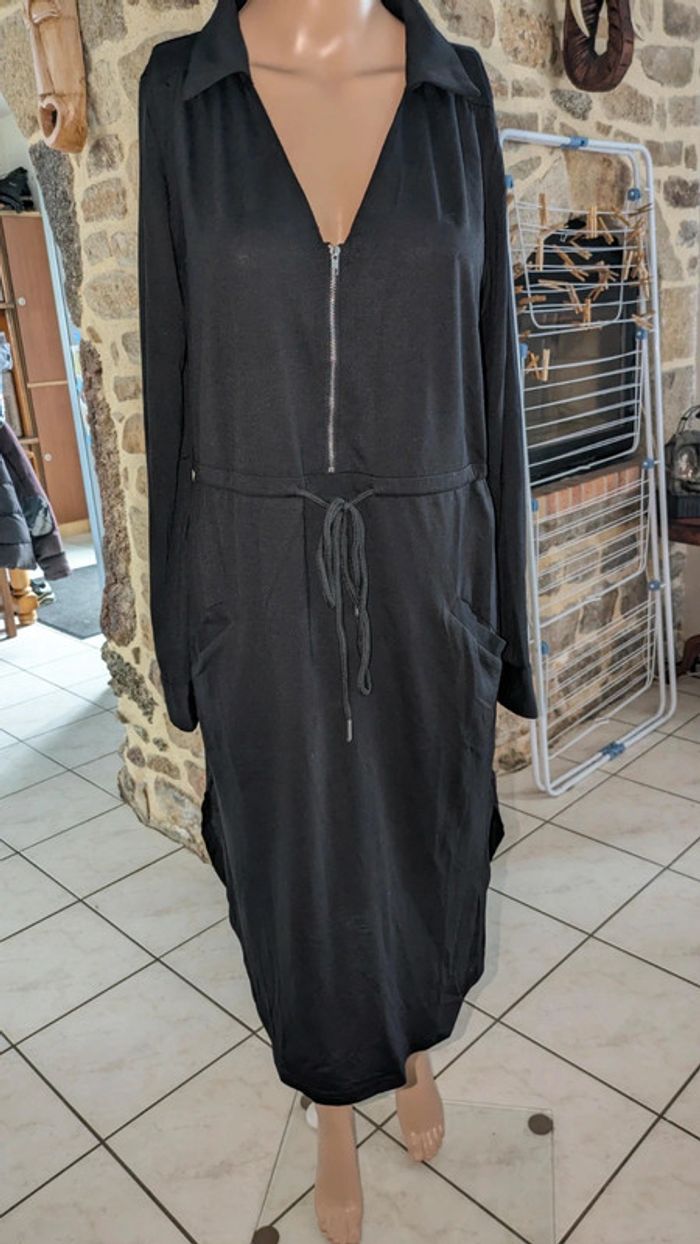Robe midi noire taille S/38 jamais porté