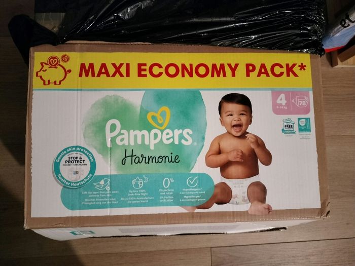 Couches Pampers harmonie taille 4