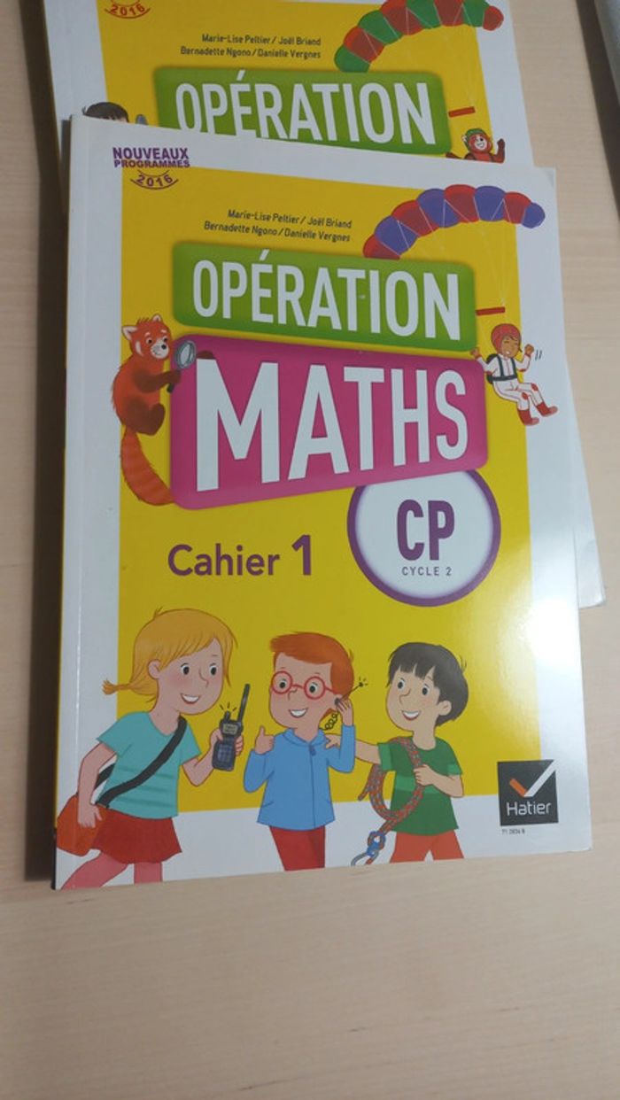 Cahiers d'activités Maths niveau CP. Neufs - photo numéro 2