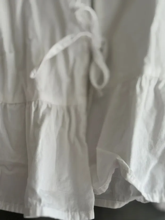 Blouse avec noeuds - photo numéro 3