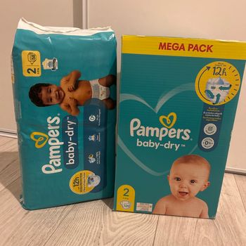 Couches Pampers taille 2