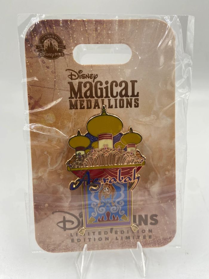 Pin's en édition limitée Disney Store Agrabah, Aladdin