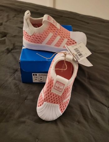 Baskets Adidas 24 neuf 
