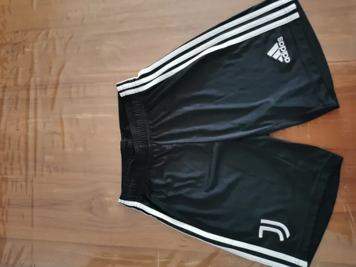 Short de foot Juventus de Turin - photo numéro 4