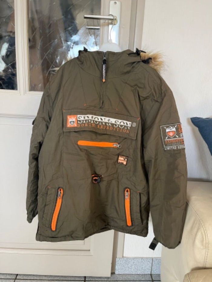 Blouson à capuche à passer par le haut