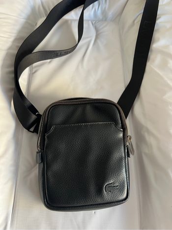Sacoche noire Lacoste