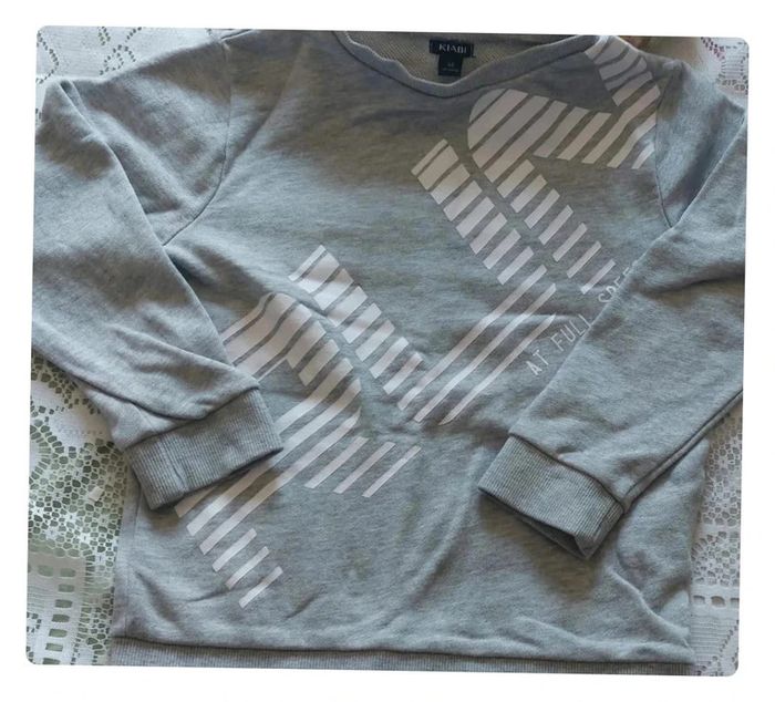 Sweat gris - confort et style, Kiabi, en très bon état, taille 6 ans