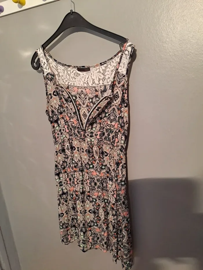 Robe été multicolore - Marque Comeng - Taille 42/44 - Neuve, jamais portée. - photo numéro 3