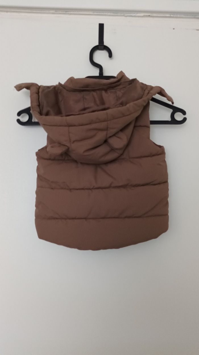 Doudoune sans manches 9 mois - photo numéro 2
