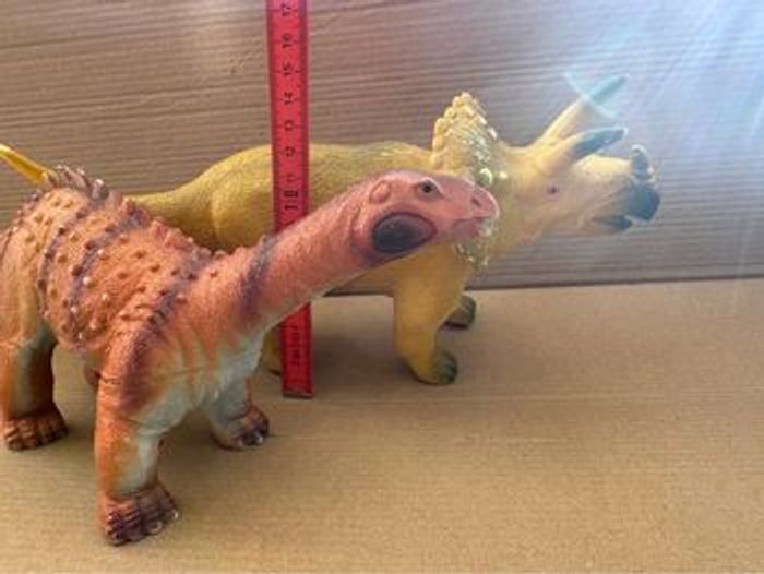 Lot 2 dinosaures ( triceraptor et silvisaurus) - photo numéro 5