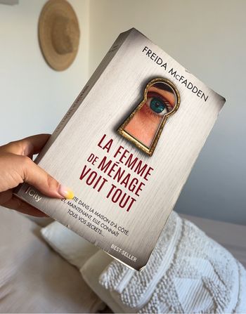 Livre - la femme de ménage voit tout