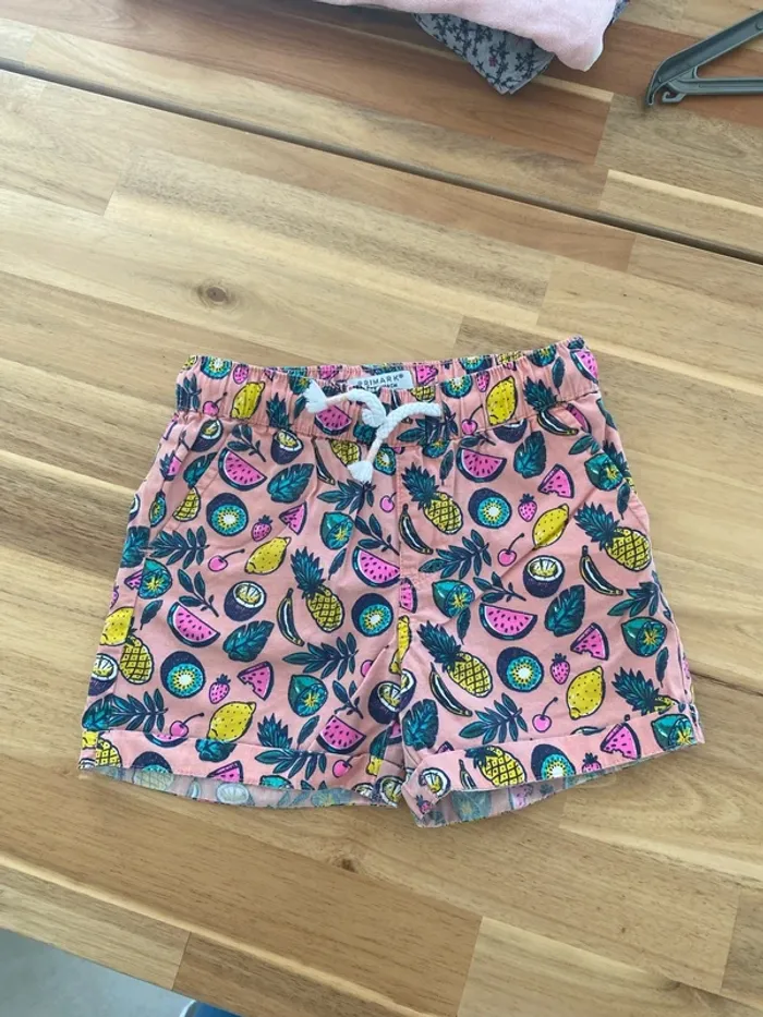 Short primark saumon imprimer fruits