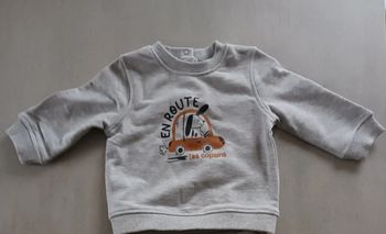 Pull gris