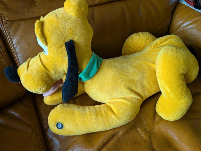 Peluche pluto sonore