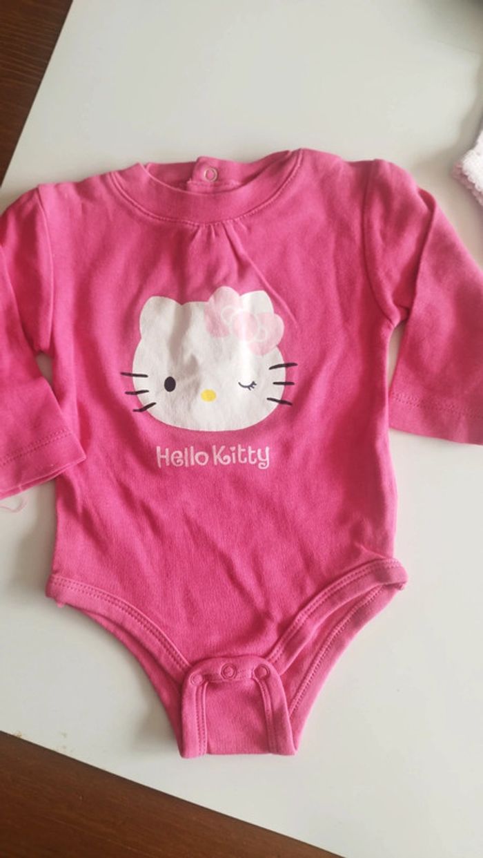 Bodies 3 mois - photo numéro 6