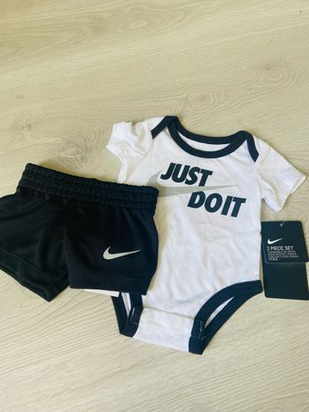 Ensemble nike