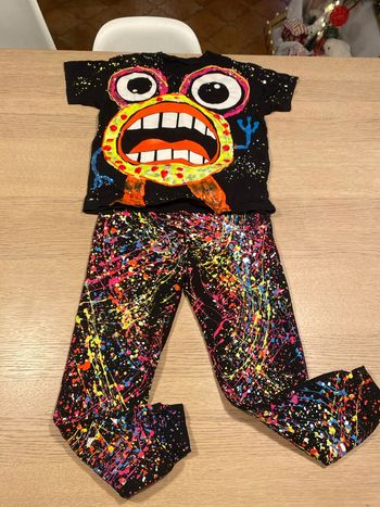 T shirt et Pantalon colorés taille enfant M et L