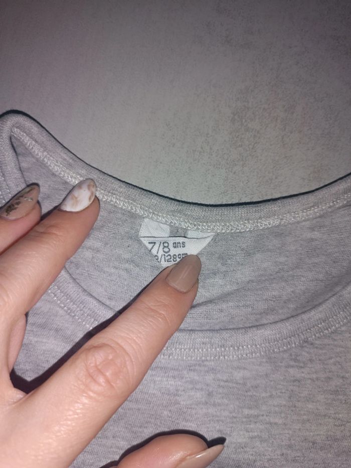 Tee shirt manches longues 7/8 ans - photo numéro 2