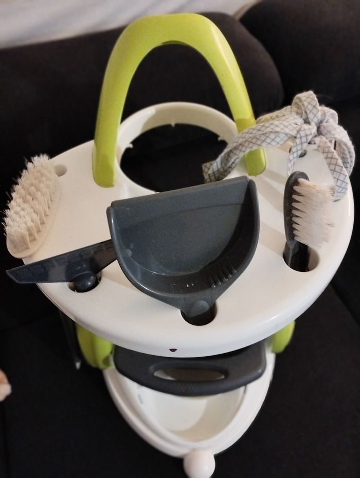 Charriot de nettoyage avec ses accessoires - photo numéro 2