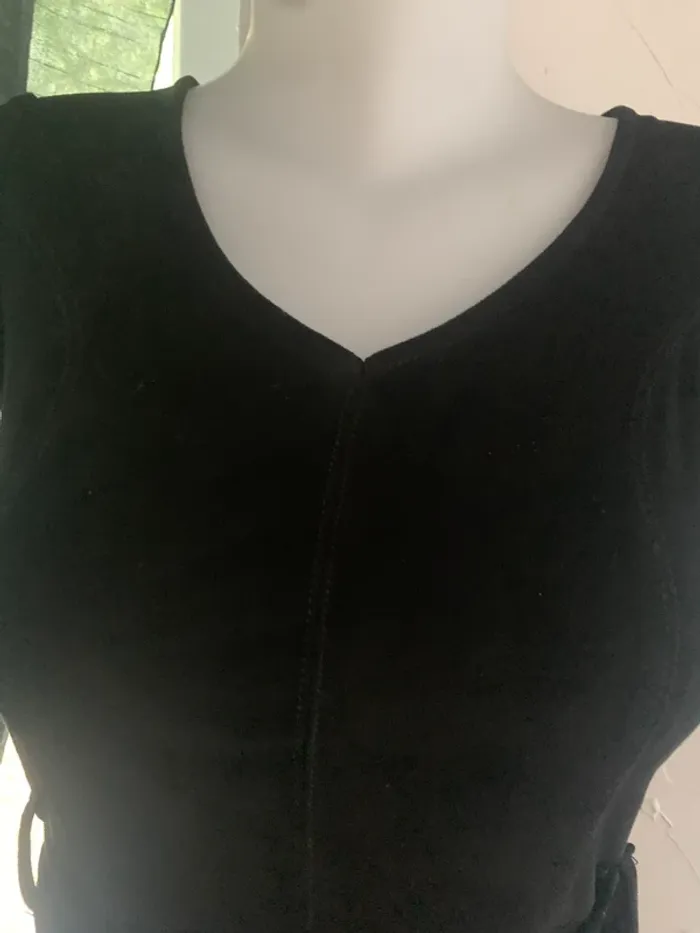 Robe noire col V Tally weijl taille M effet daim - photo numéro 6