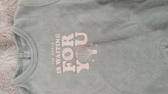 Pyjama Kiabi taille 1 mois - photo numéro 2