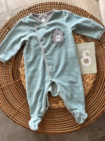 Pyjama en velours Okaïdi taille six mois