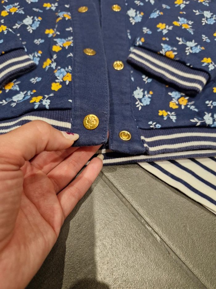Ensrmble veste et t-shirt fille 6 ans - photo numéro 3