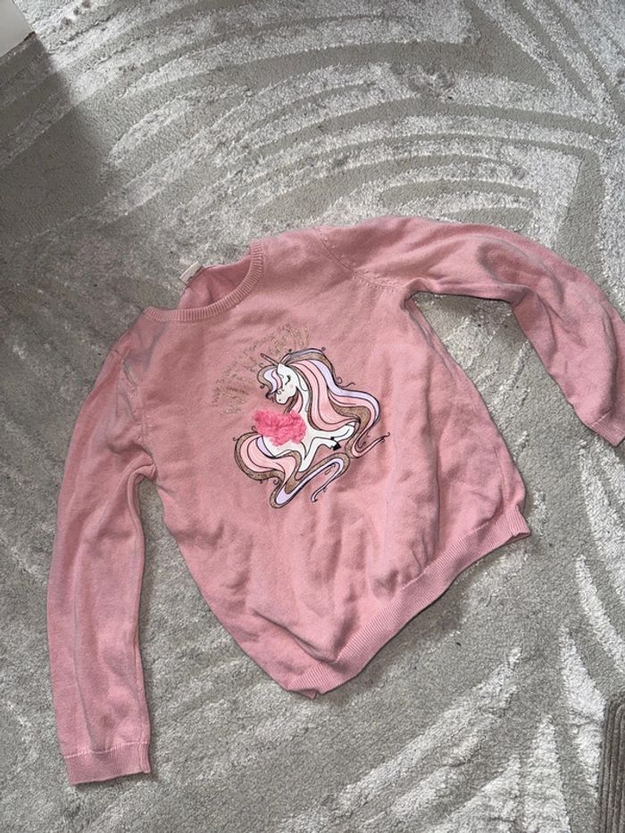 Pull licorne rose très bon état