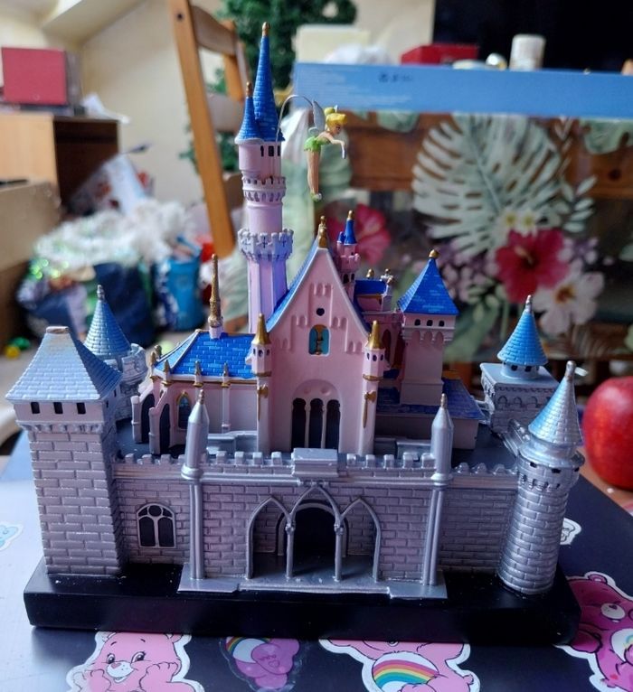 Figurine chateau 100 ans anniversaire disney la belle au bois dormant, aurore - photo numéro 5