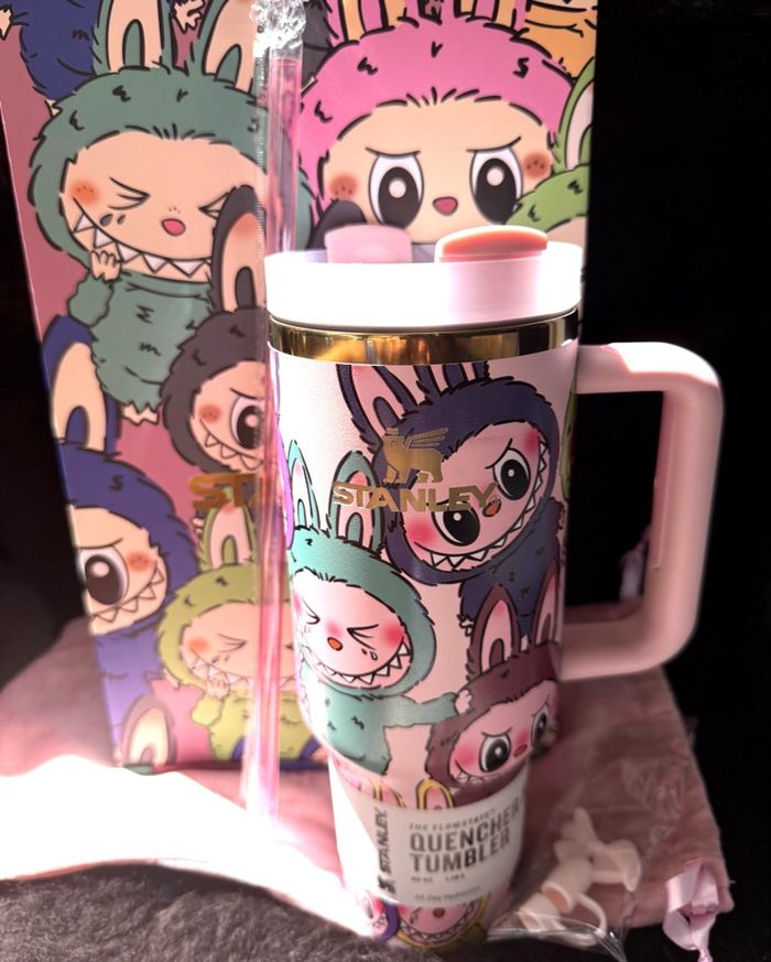 Gourde Stanley x labubu - photo numéro 3