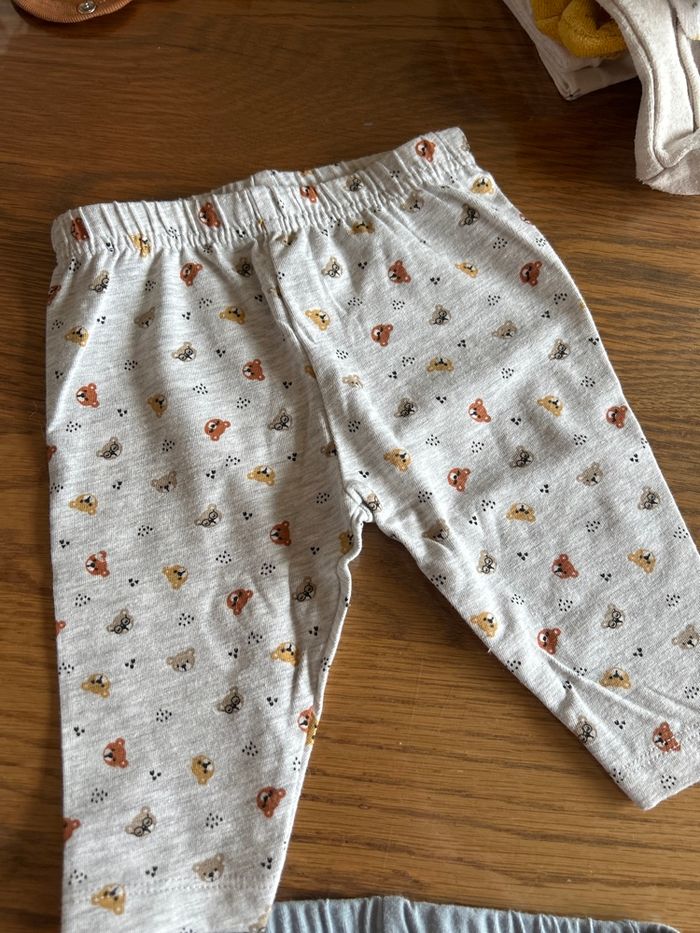 Lot 5 pantalons - photo numéro 2