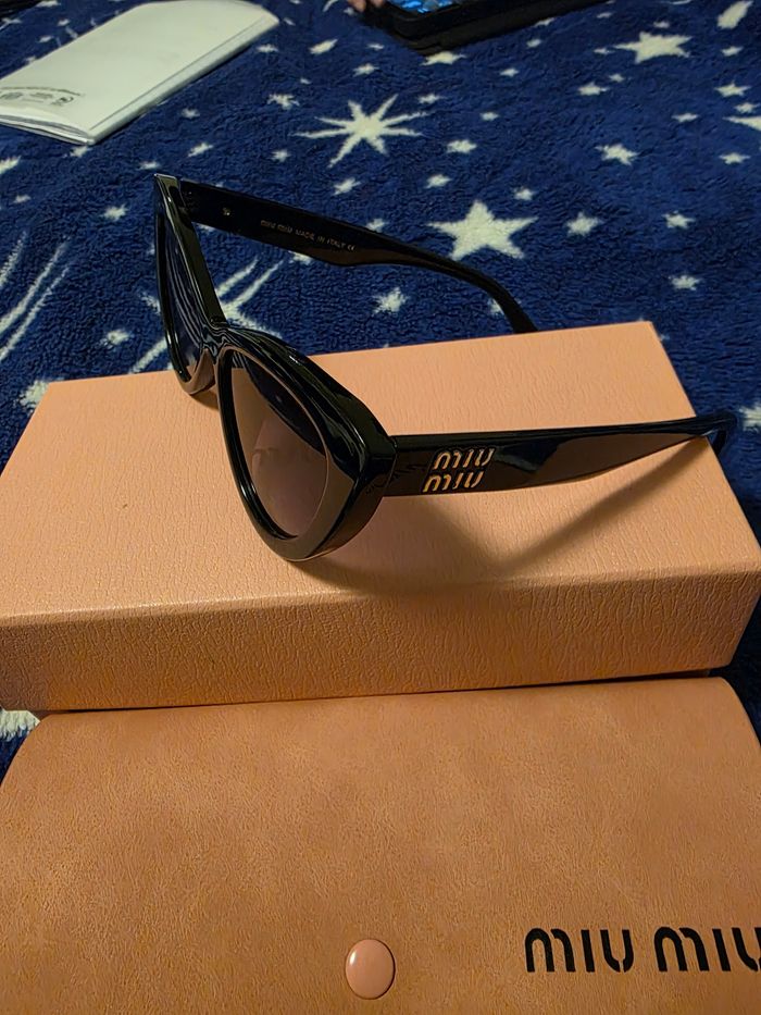 Lunettes de soleil miu miu - photo numéro 5