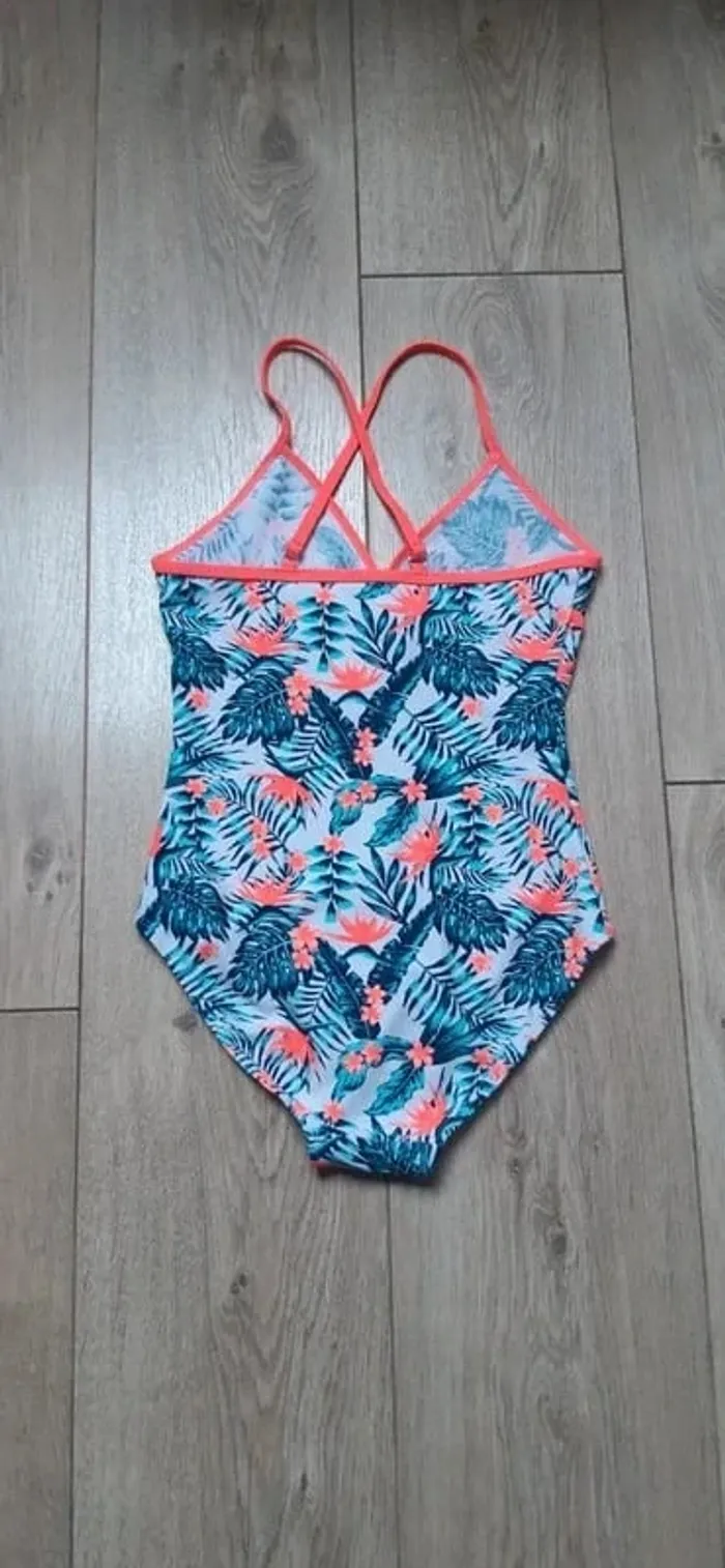 Maillot de bain 1 pce "la halle" 12 ans neuf jamais porté - photo numéro 2