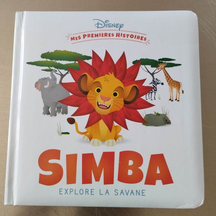 Livre enfant Disney baby mes premières histoires Simba le roi lion