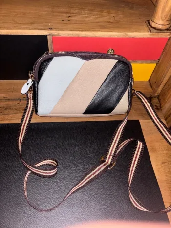 Sac à main bandoulière cuir neuf rectangulaire