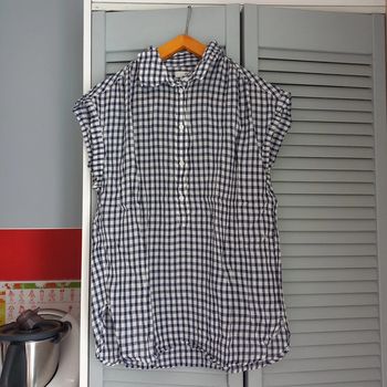 Blouse sans manche à carreaux