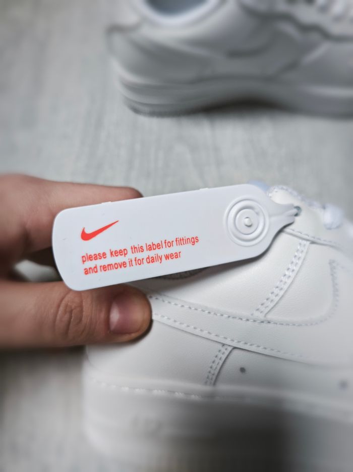 Nike Air Force 1 Blanches Taille 36 - photo numéro 4