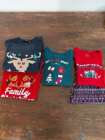 Lot vêtements Noël 5/6 ans