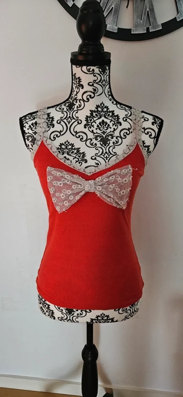 Débardeur avec nœud dentelle