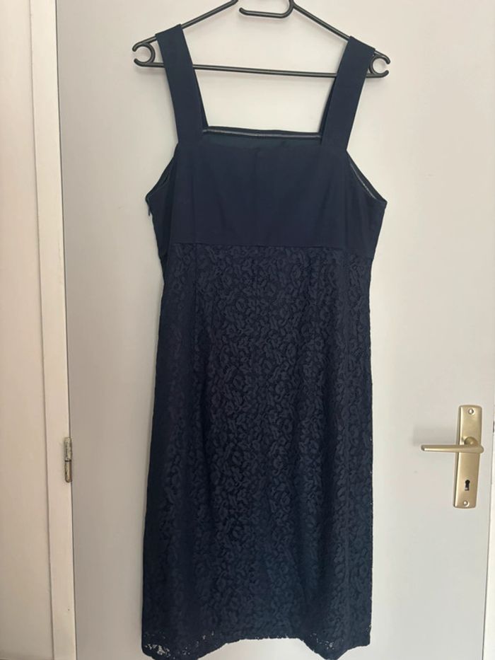 Robe à bretelles et dentelle - photo numéro 2