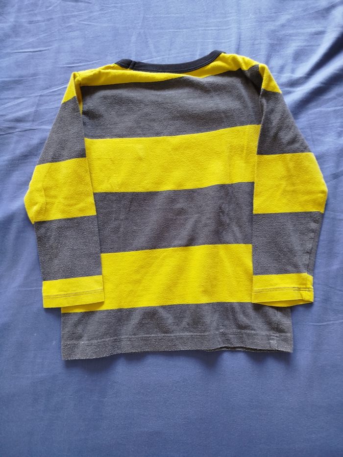 Pantalon molletonné et tee shirt - photo numéro 3