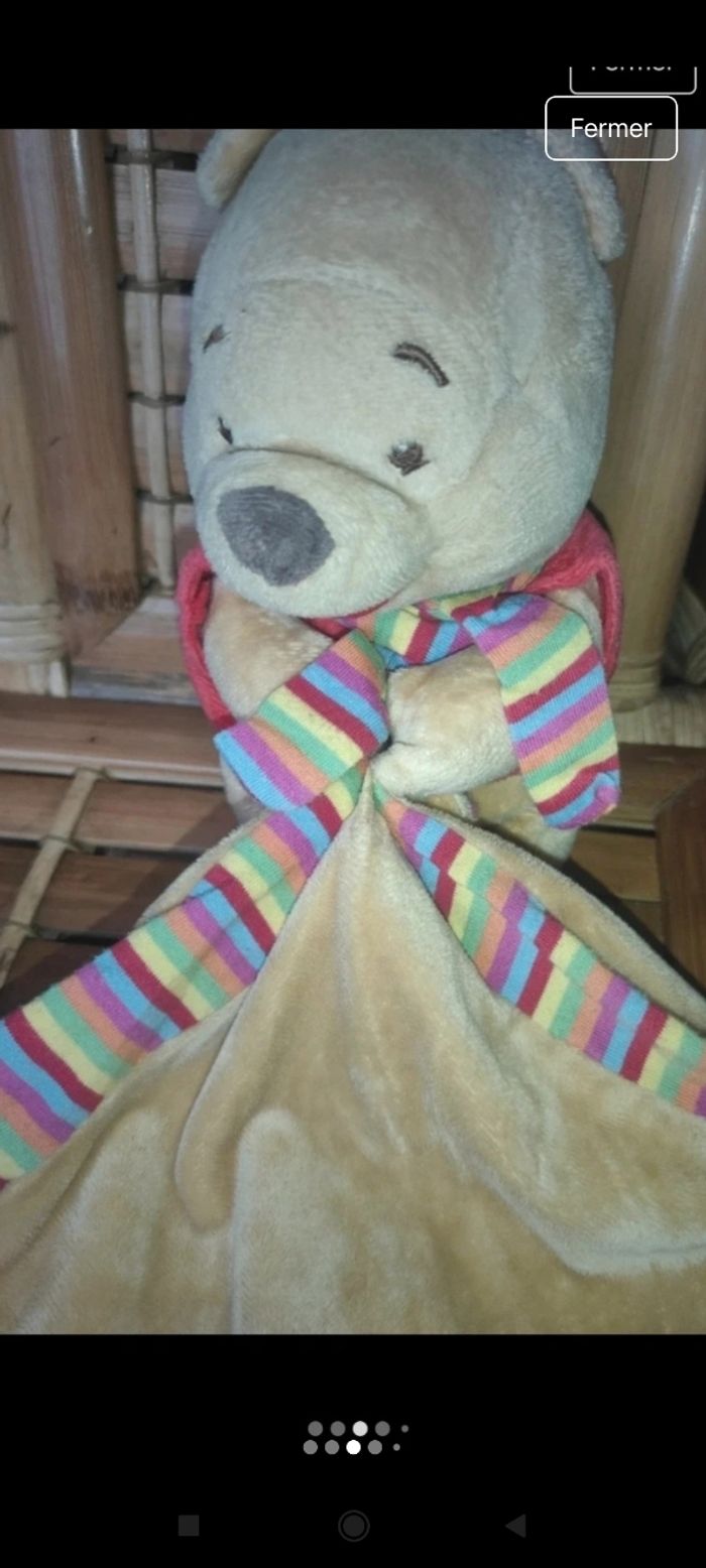 Doudou bébé Winnie l'ourson p2