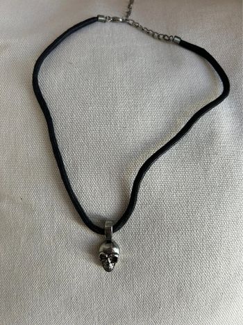 Collier tête de mort
